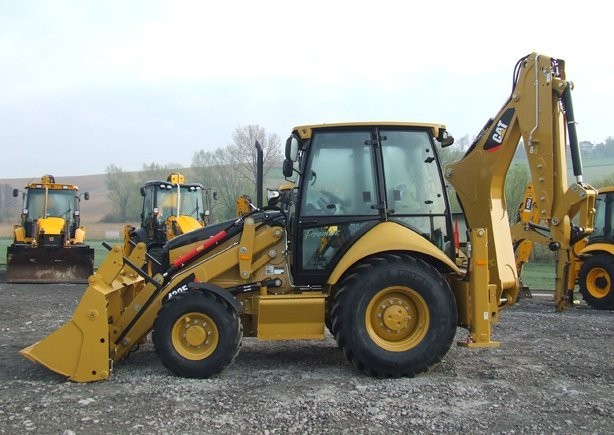 Koparko ładowarka CAT 432 E  z roku 2011- Nowa. — zdjęcie 2