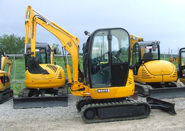 JCB 8025 ZTS minikoparka