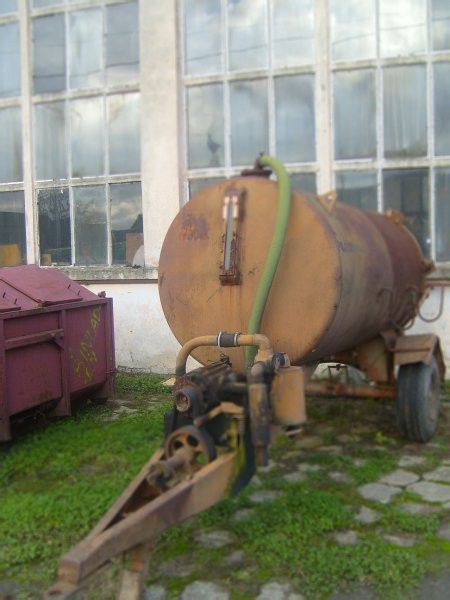 Naczepa asenizacyjna
