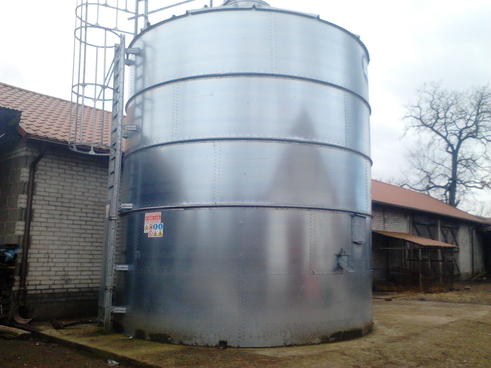 Sprzedam Silos BIN 60R + dmuchawa — zdjęcie 2