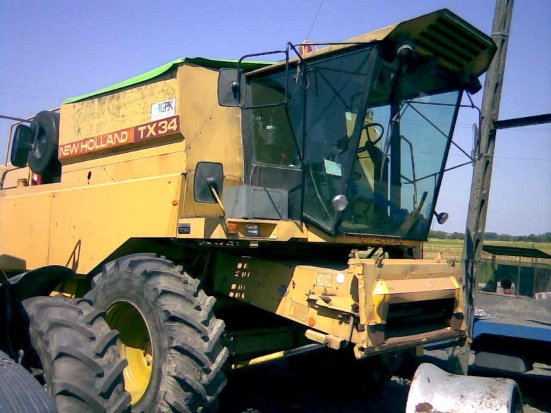 KOMBAJN NEW HOLLAND TX-34