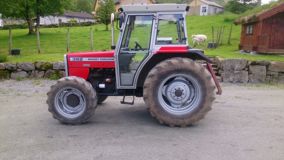 Ciągnik Massey Ferguson 362 — zdjęcie 1