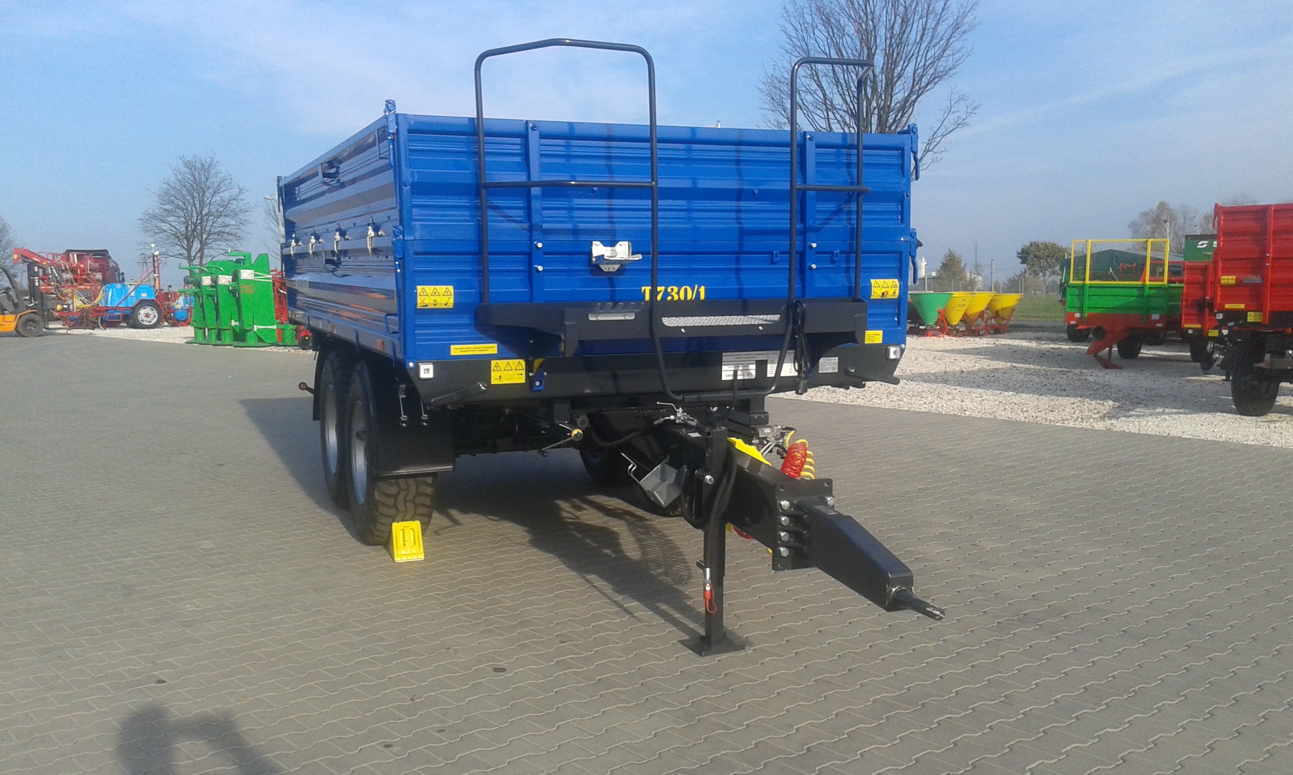 Przyczepa rolnicza ciężarowa firmy Metal-fach T730/1 8T — zdjęcie 3