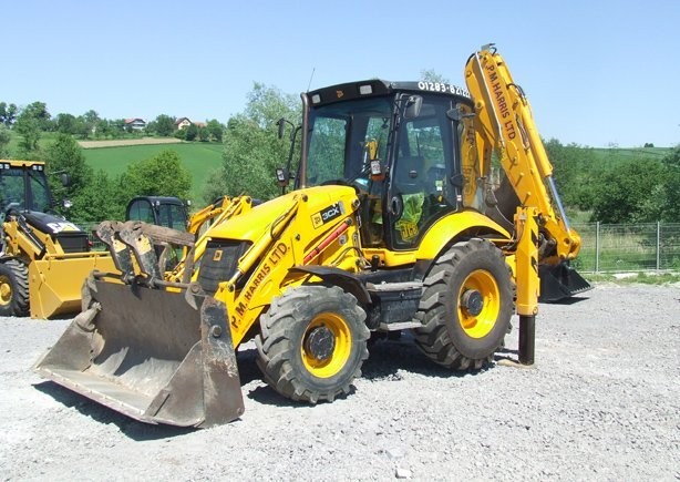 JCB 3CX z roku 2007
