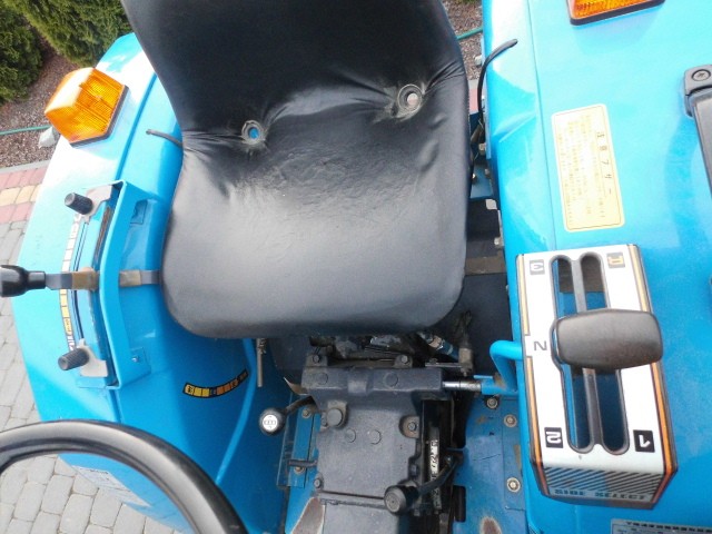 Mitsubishi MT 1800  18KM 4x4 mini traktor Kubota Yanmar Hinomoto Iseki — zdjęcie 5