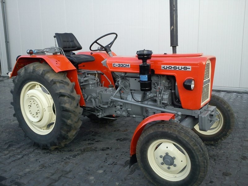 URSUS C-330M — zdjęcie 1