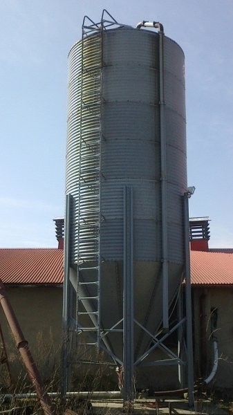 Silos paszowy poj.22.5 T — zdjęcie 2