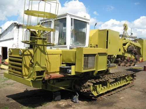 DT-75,STALINIEC T-100,T-130,T-170,RÓWNIARKA ROSYJS — zdjęcie 1