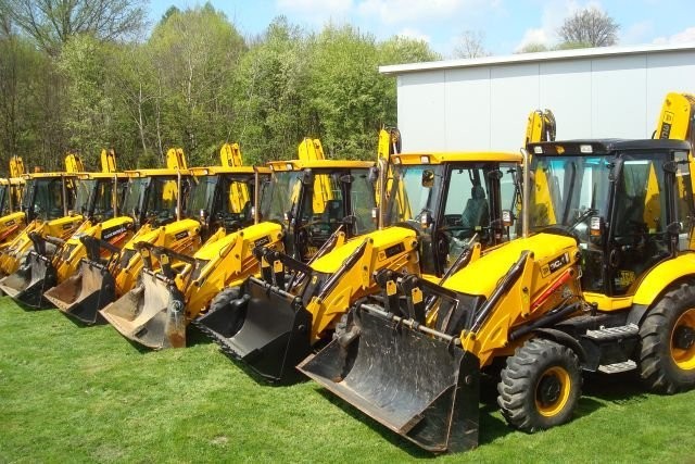 SPRZEDAŻ MASZYN BUDOWLANYCH JCB — zdjęcie 2
