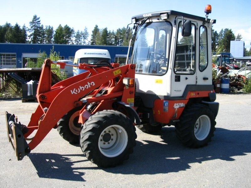 KUBOTA R-520 -  — zdjęcie 2