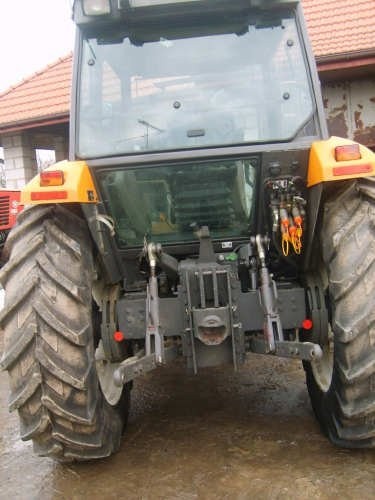 Ciągnik RENAULT ERGOS 105 — zdjęcie 3