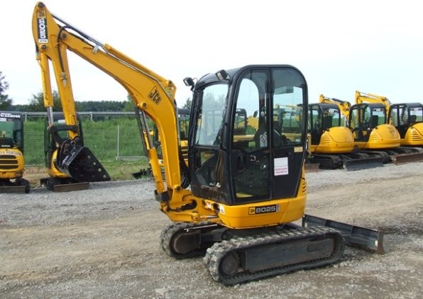 Minikoparka JCB 8025 ZTS - rok 2006