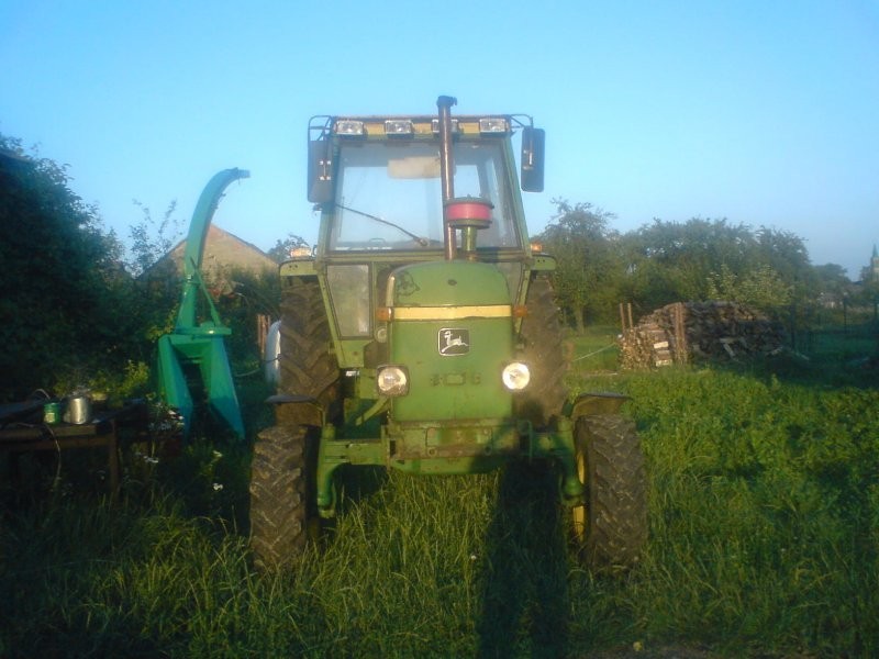 Ciągnik Johan Deere — zdjęcie 2