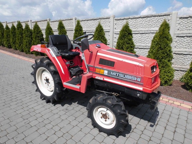 Mitsubishi MT16 super stan mini traktor kubota iseki — zdjęcie 1