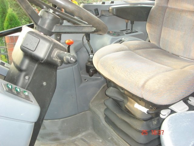 NEW HOLLAND — zdjęcie 4