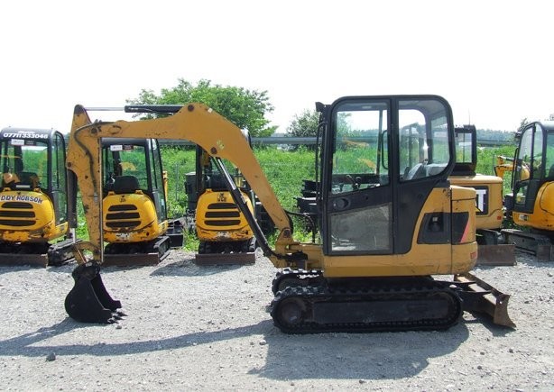 minikoparka CAT 302,5C z roku 2007