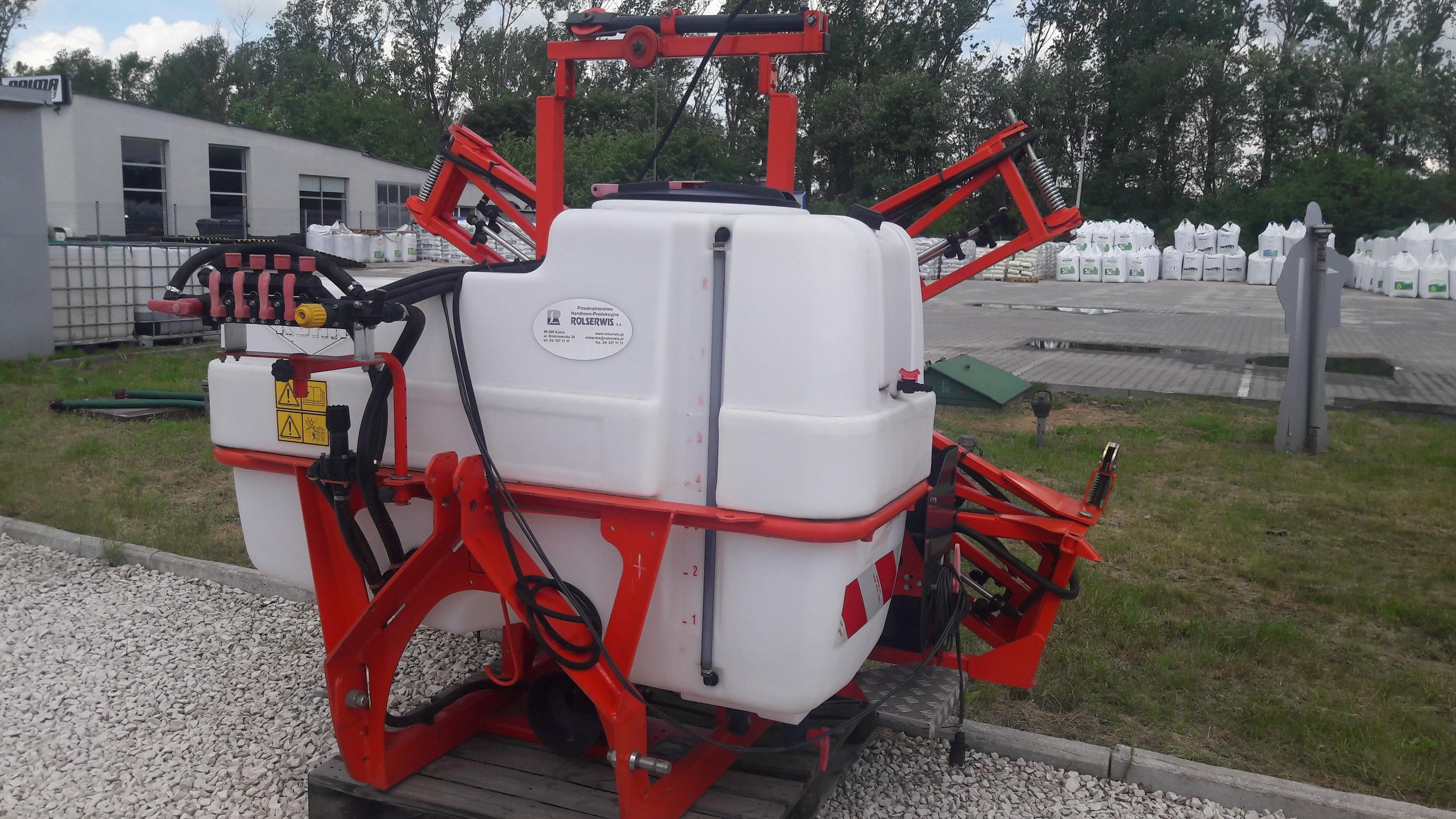 Opryskiwacz zawieszany Kuhn OPTIS 800 — zdjęcie 4