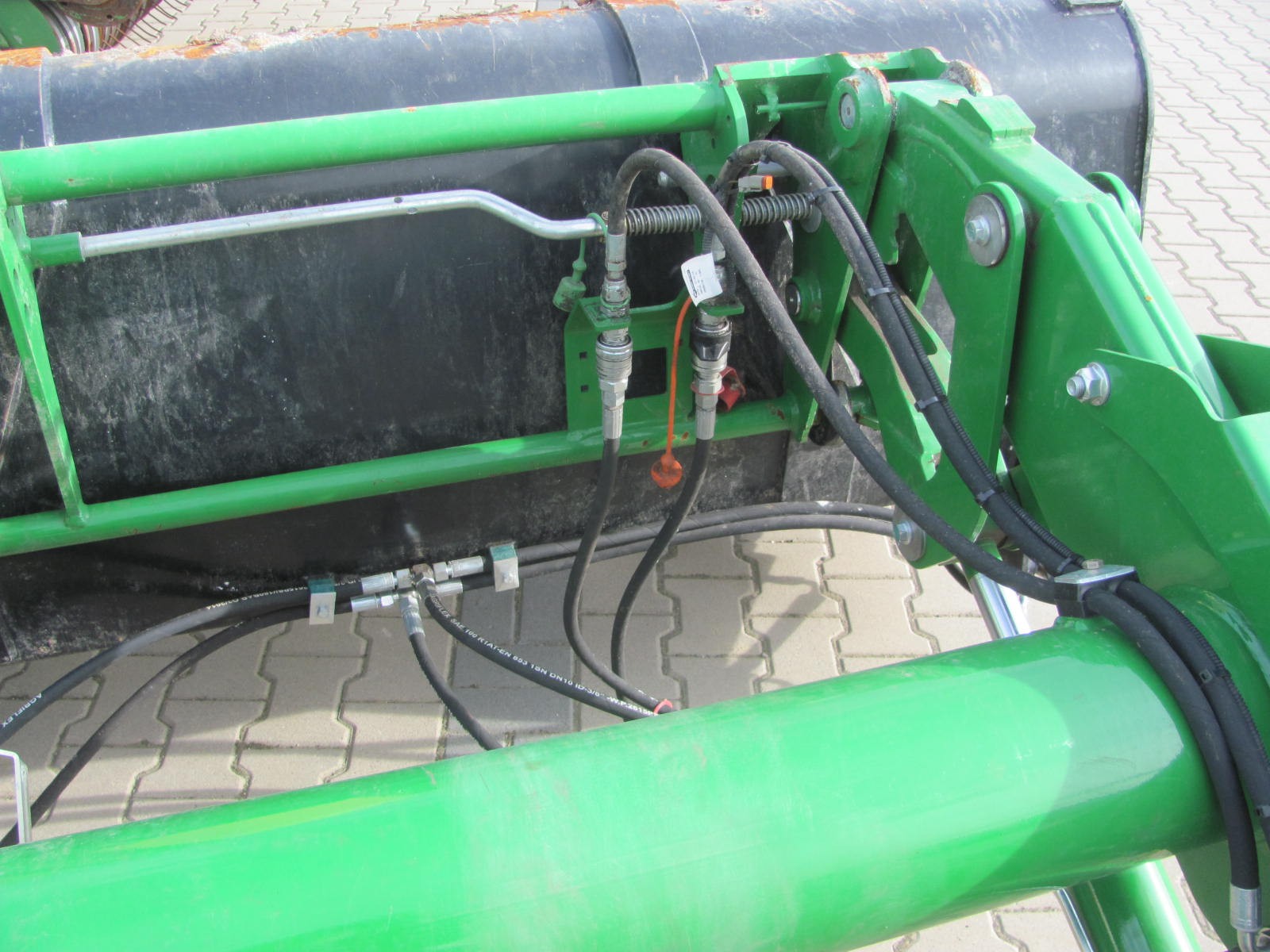 Ładowacz czołowy John Deere H310 2015r. — zdjęcie 2