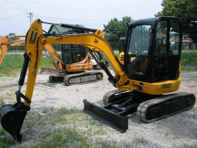Super Okazja! Koparka JCB 8030 ZTS z 2007 roku — zdjęcie 4