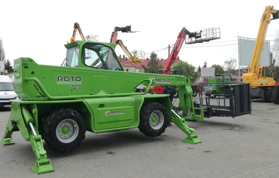 Wynajem ładowarek teleskopowych - ładowarki Merlo Manitou Dieci — zdjęcie 3