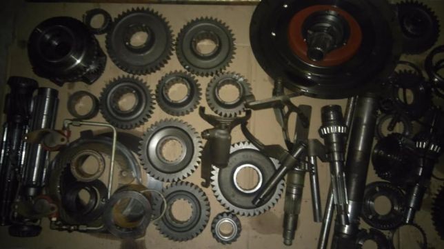 Częsći Massey Ferguson most,zwrotnice,skrzynia 3070,3080,3090,3125,.. — zdjęcie 4
