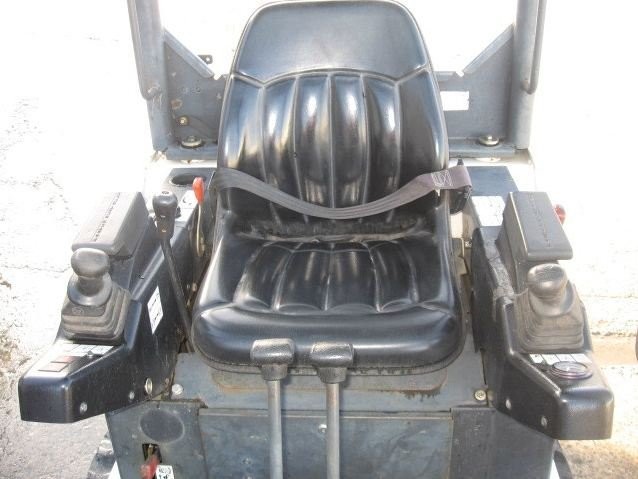 2005 Bobcat 322G — zdjęcie 5