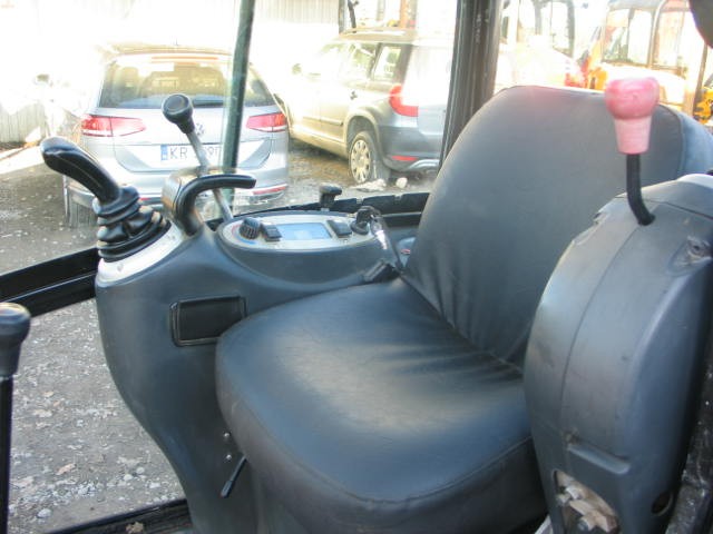 JCB 8014 z 2007 roku sprzedam — zdjęcie 7