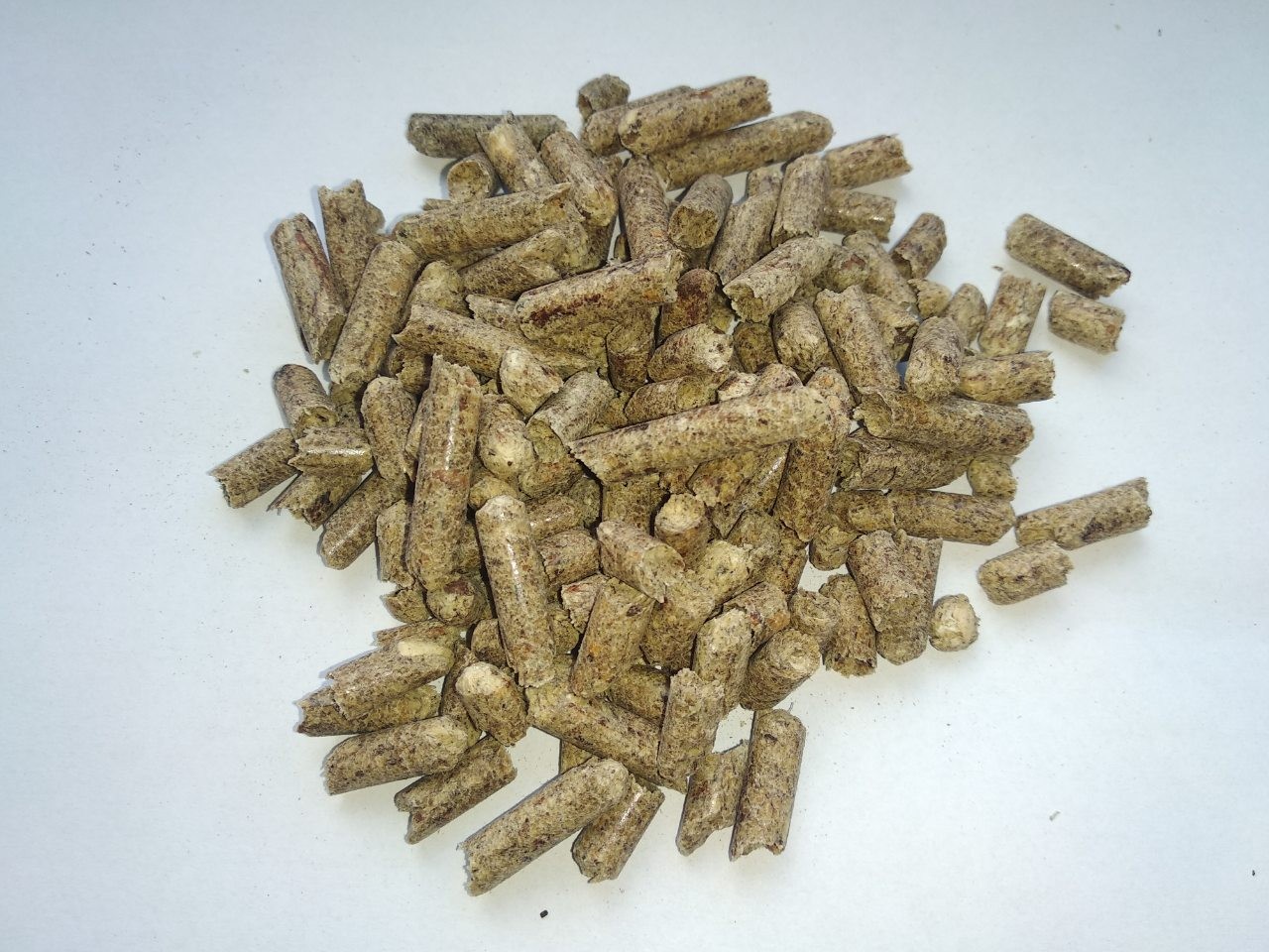 Pellet Drzewny A1 sosnowy, worki 15kg, big bag. — zdjęcie 1