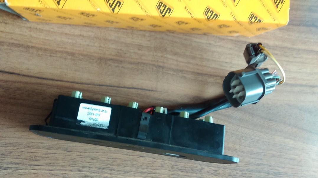 Używany panel wskaźników do JCB 2CX Denison — zdjęcie 4