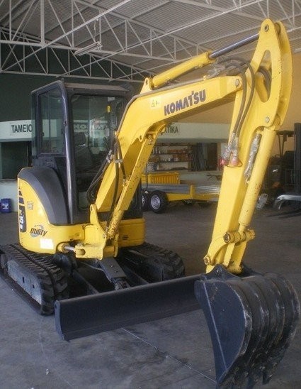 Komatsu PC35MR-2 Mini koparka — zdjęcie 3