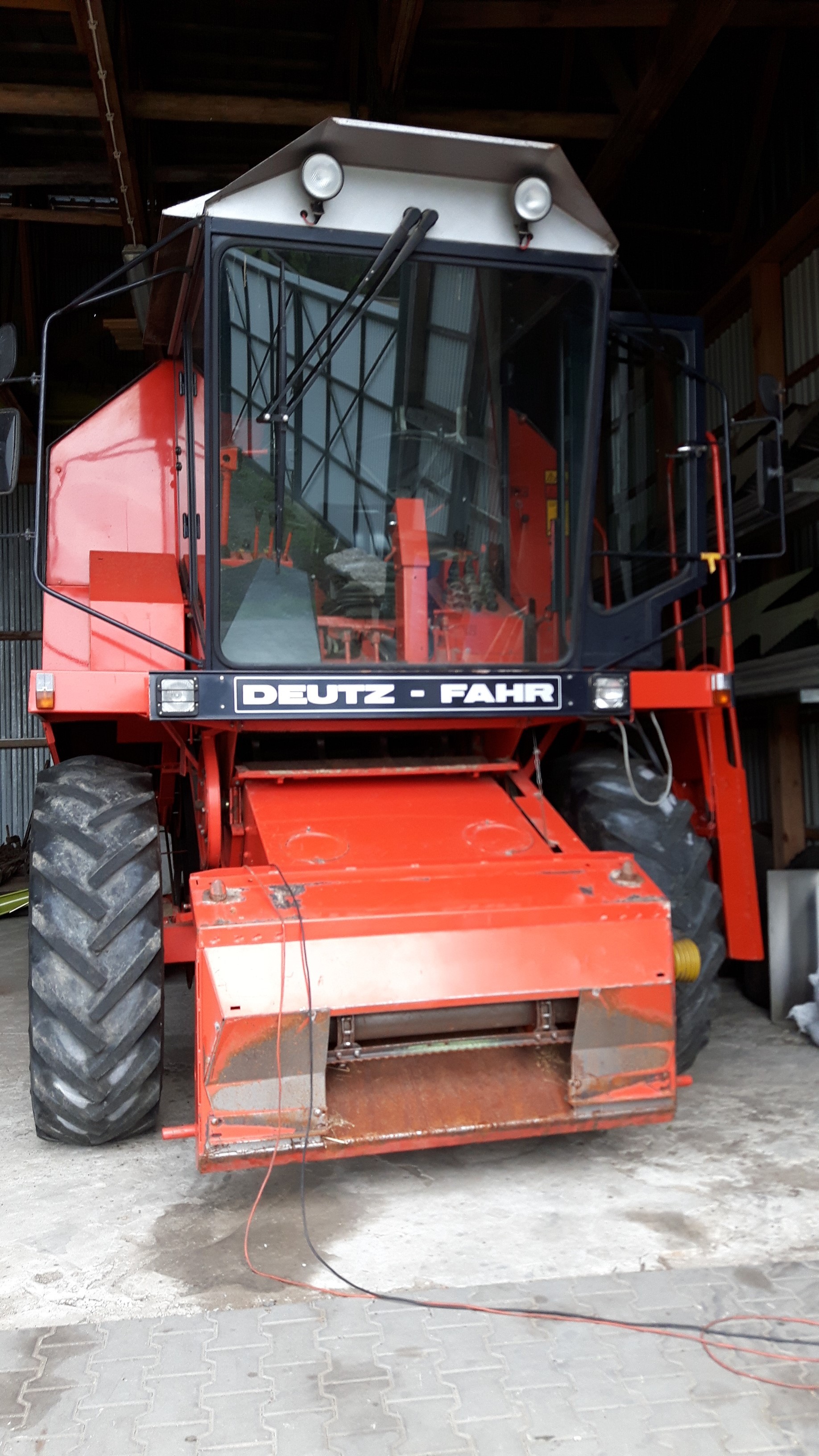 Kombajn zbożowy DEUSH-FAHR 2385 — zdjęcie 3