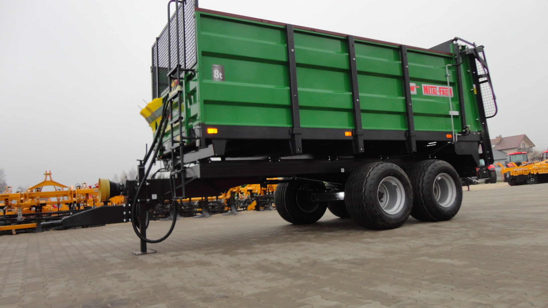 Rozrzutnik obornika N267 Metal-Fach 8t tandem pionowy adapter — zdjęcie 2