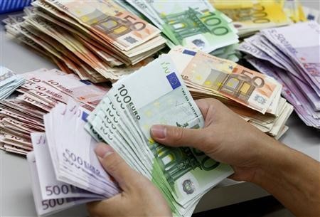 mărturie vie a se ocupa de împrumut între indivizi