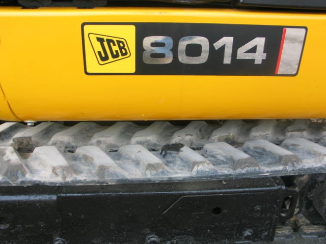  JCB 8014 z 2012 roku  — zdjęcie 4