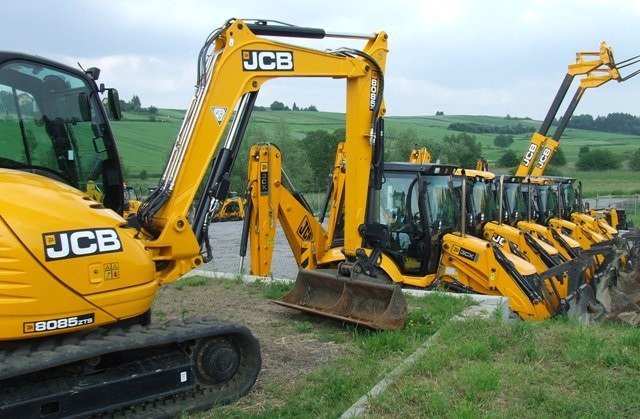 Minikoparka gąsienicowa JCB, CAT — zdjęcie 3