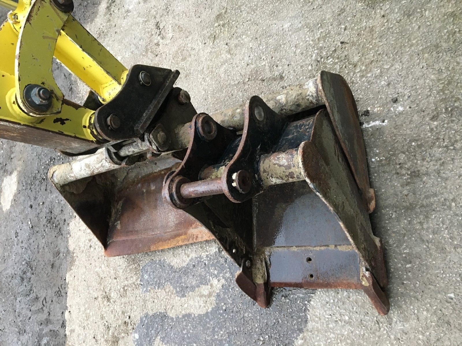 Minikoparka Yanmar B-IIVA - stan idealny — zdjęcie 3