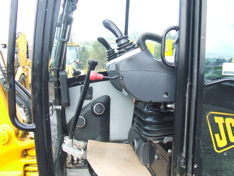 JCB 8055 RTS z roku 2008., — zdjęcie 3