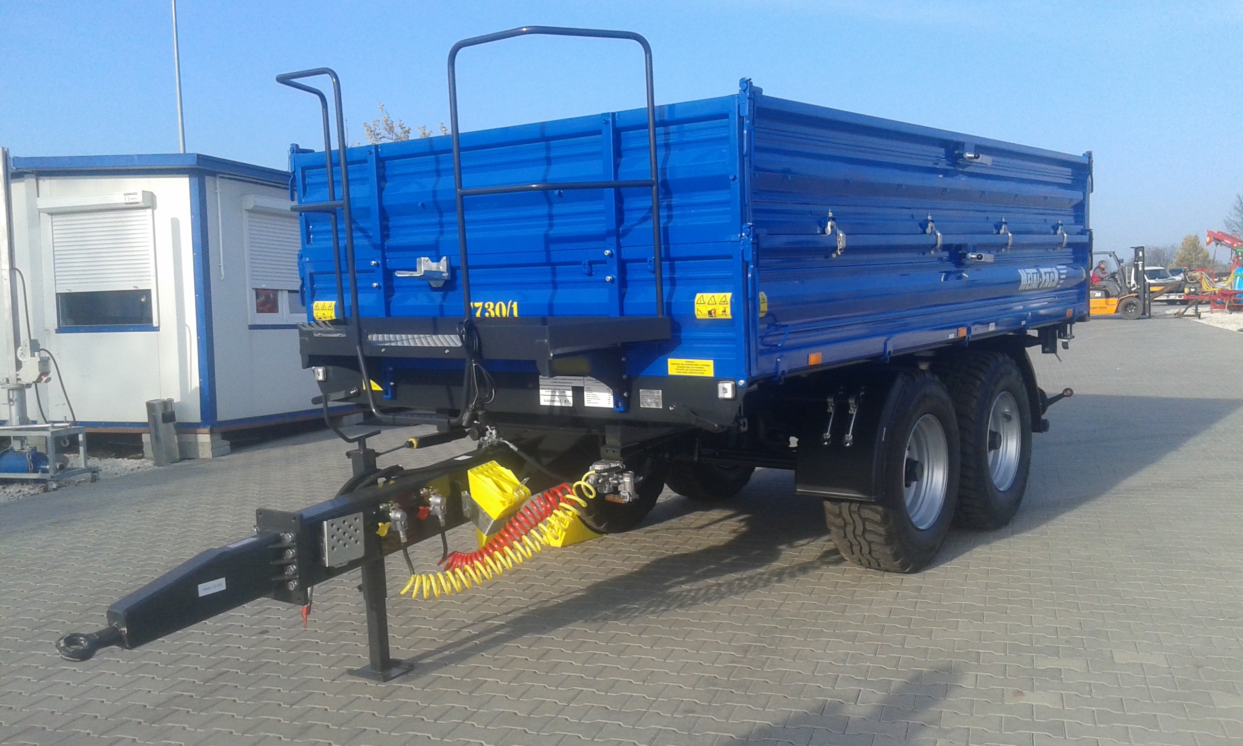 Przyczepa rolnicza ciężarowa firmy Metal-fach T730/1 8T — zdjęcie 5