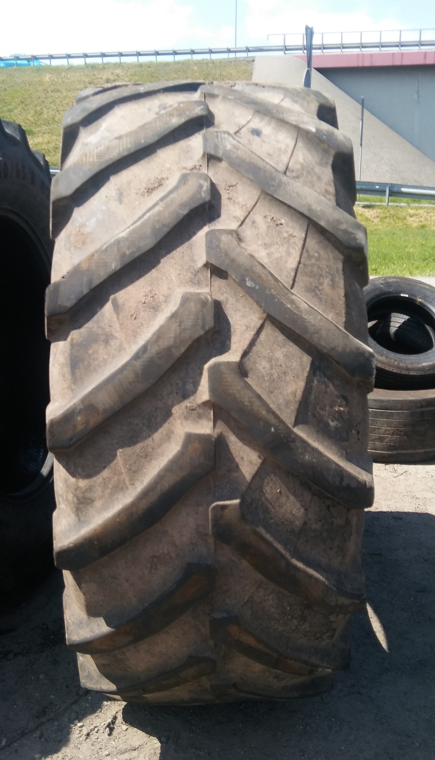 (G1252) Opona 710/70 R38 Trelleborg