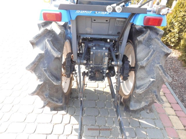 Iseki Sial 21 4x4 wspomaganie kierownicy ładowacz czołowy TUR  — zdjęcie 7