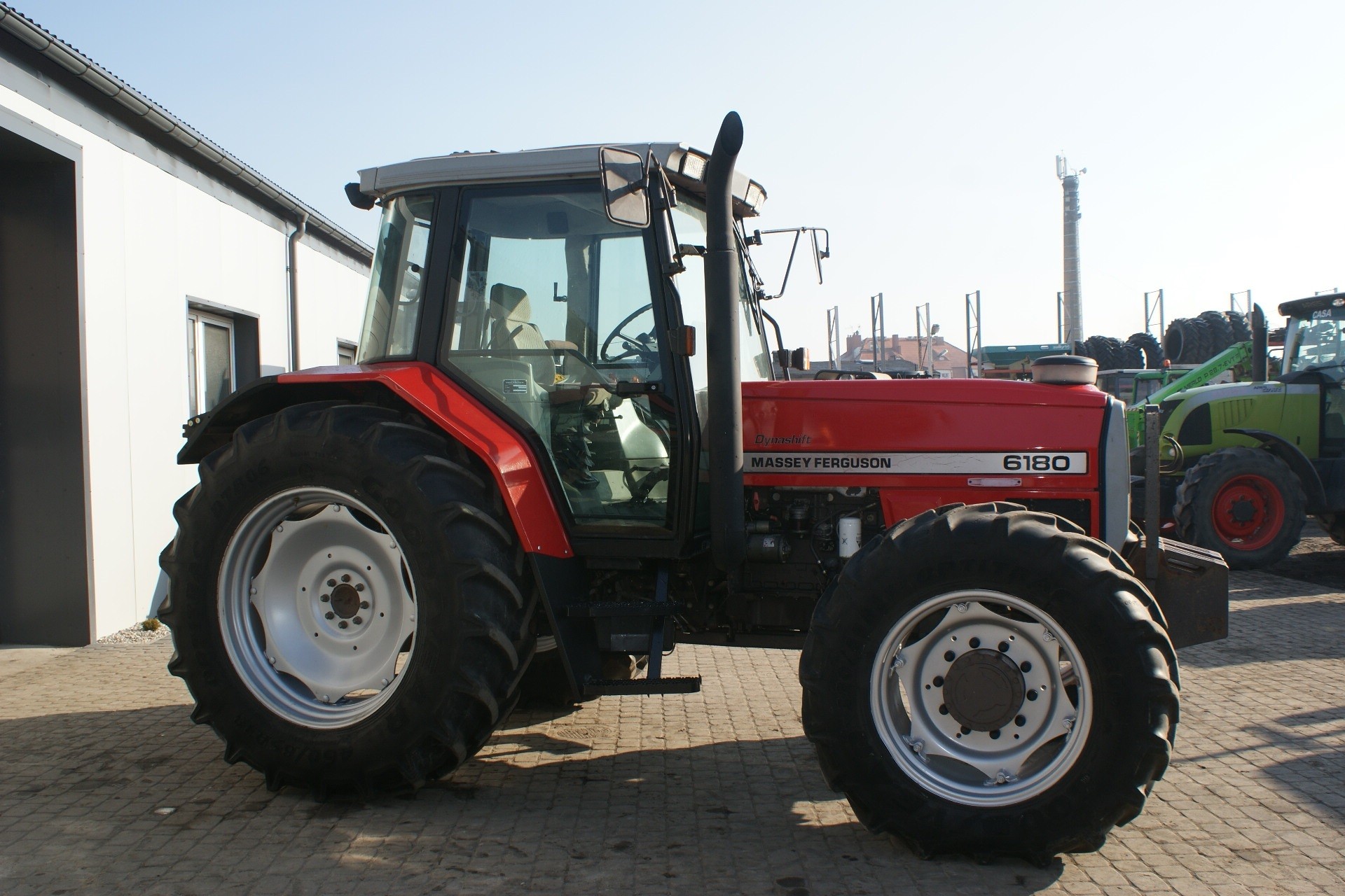 Ciągniki rolnicze, Massey Ferguson 6180 Renault Case Valtra John Deere — zdjęcie 2