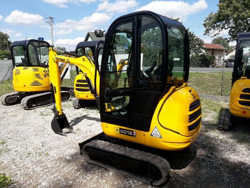 Sprzedam minikoparkę JCB 8018 2010 — zdjęcie 3
