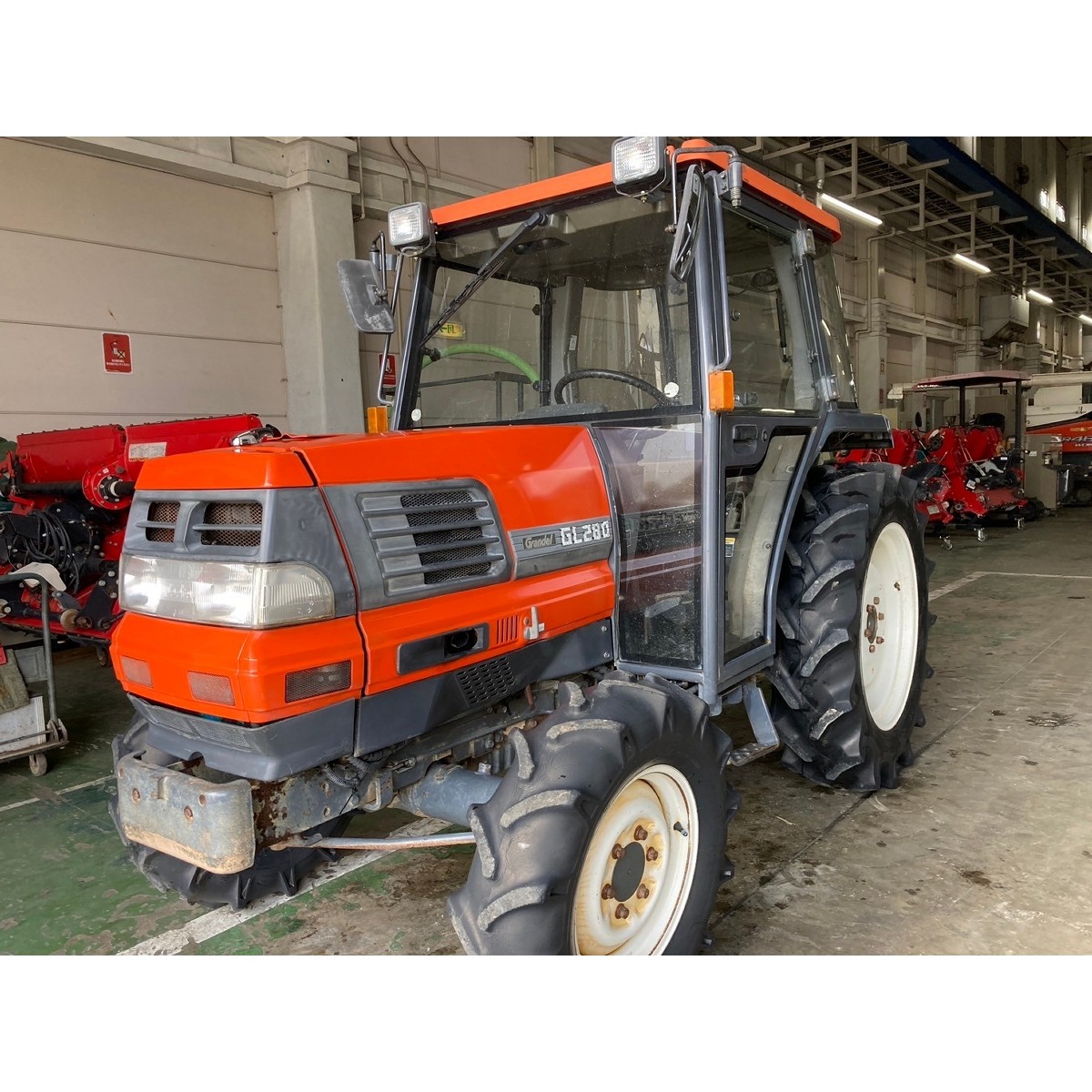 Traktor Kubota GL280 | 4x4 | Mocny, kompaktowy, sprawdzony  — zdjęcie 1