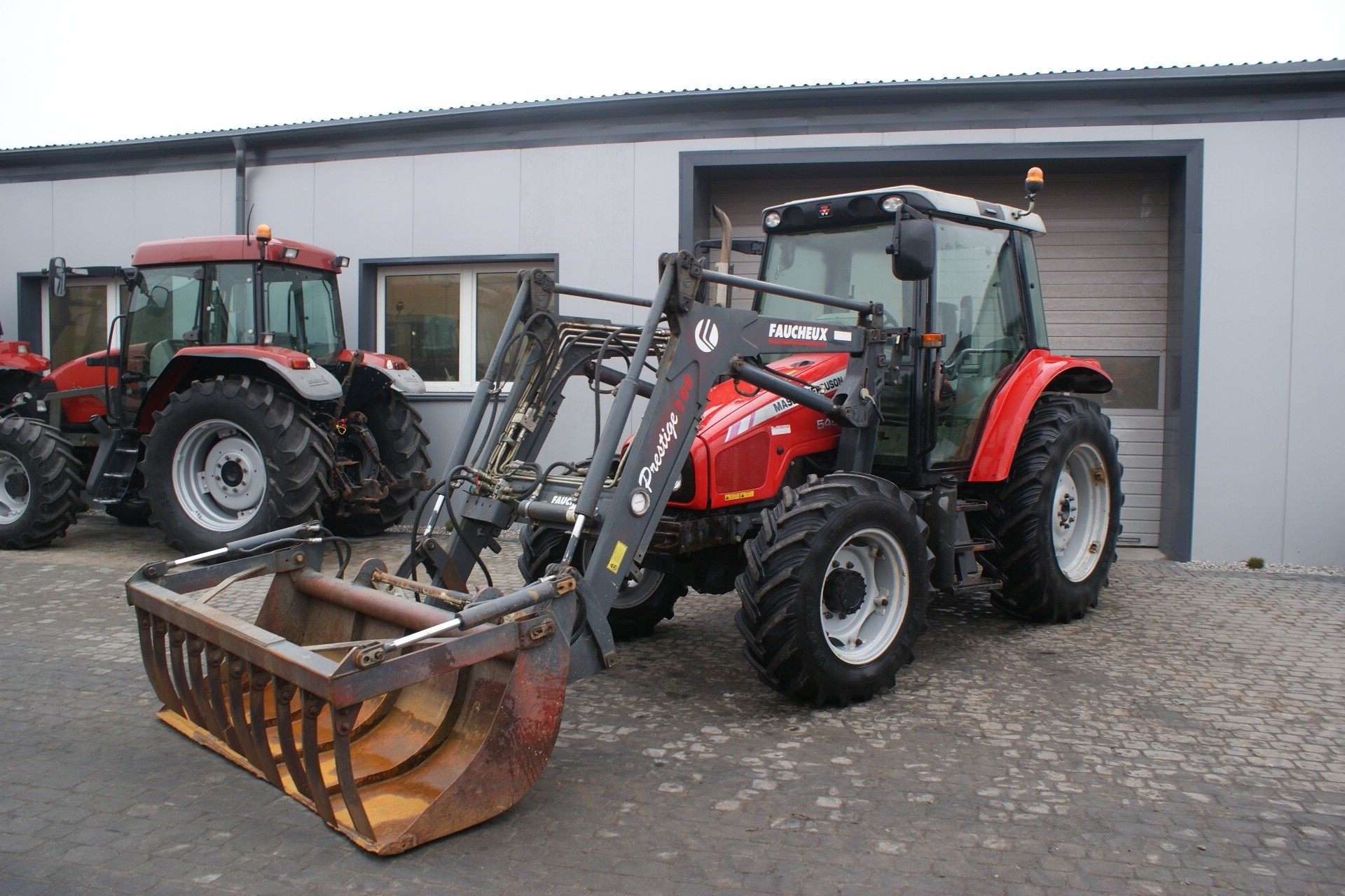 Ciągniki rolnicze MASSEY FERGUSON 5455+ŁADOWACZ FAUCHEUX Renault  — zdjęcie 2