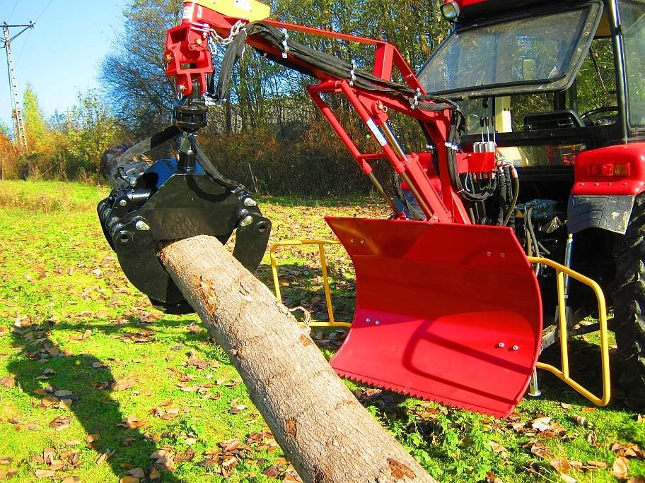 CHWYTAK ZRYWKOWO-ZAŁADOWCZY DO DREWNA DO CIĄGNIKóW min.18 hp — zdjęcie 1