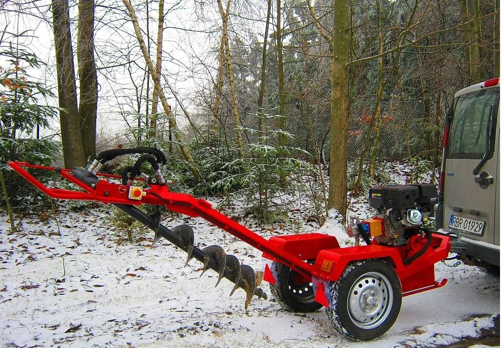 Wiertnica hydrauliczna glebowa o napędzie spalinowym 13 KM,  — zdjęcie 4