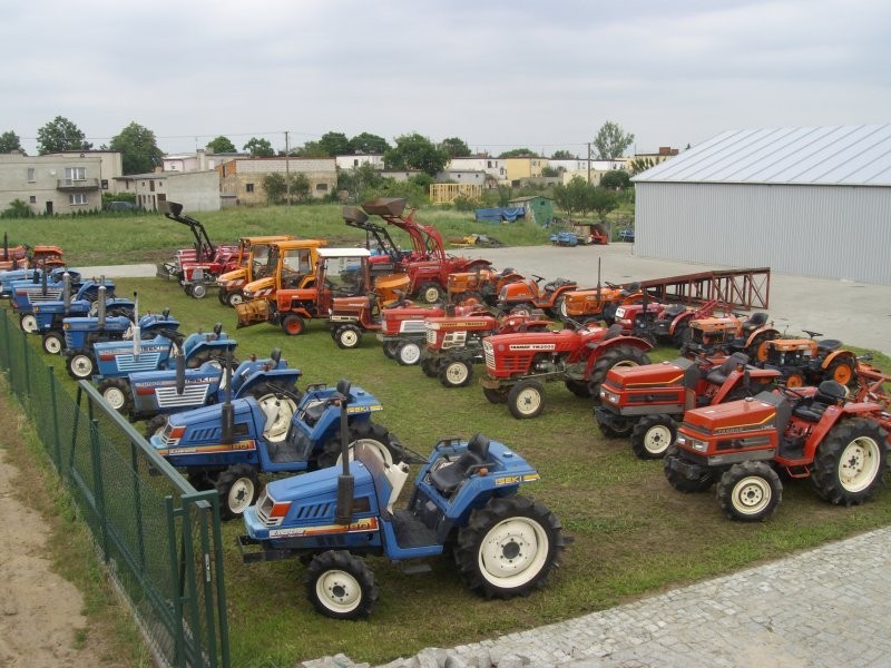 MINI TRAKTOR 4x4 KUBOTA YANMAR ISEKI TUR — zdjęcie 1