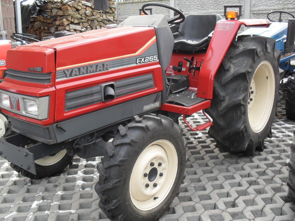 YANMAR FX 265  26 KM 4X4 wspomaganie mini traktor kubota ładowacz TUR — zdjęcie 1