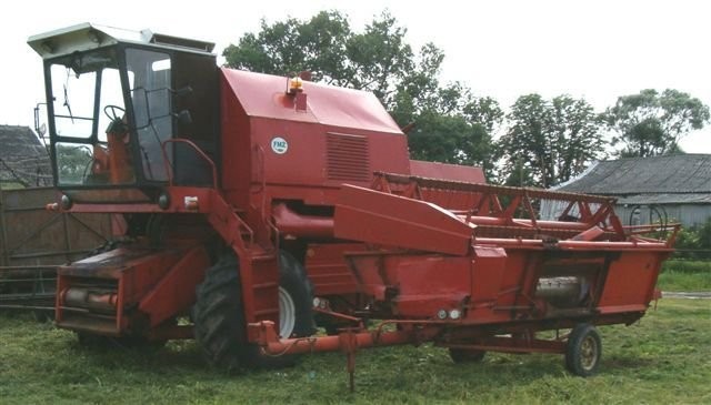 Kombjn Bizon Rekord 058 , rok prod. 1989 — zdjęcie 3