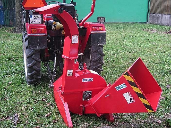 Rębak do gałęzi napędzany z WOM ciągnika 20-30HP, 4 noże tnące — zdjęcie 3